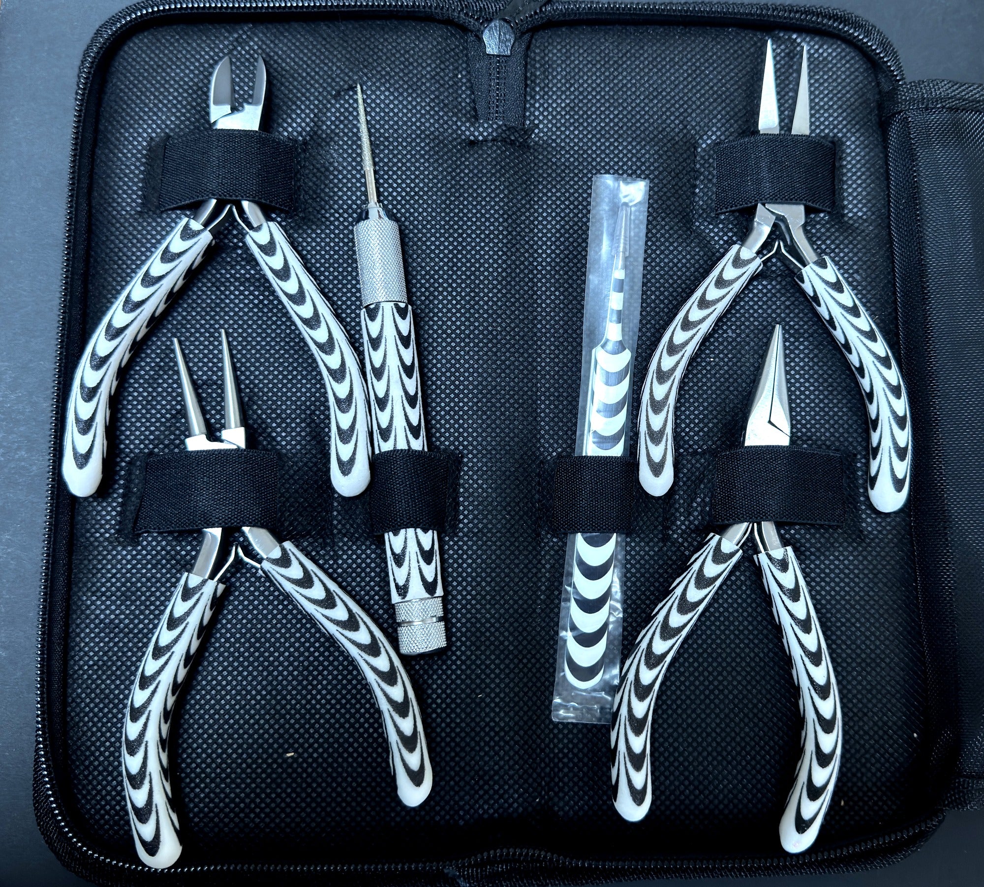 Beadsmith Zebra Tool Kit, 6 piece set with case